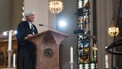 Landesbischof Heinrich Bedford-Strohm spricht beim Trauergottesdienst am Sonntag im Münchener Liebfrauendom.